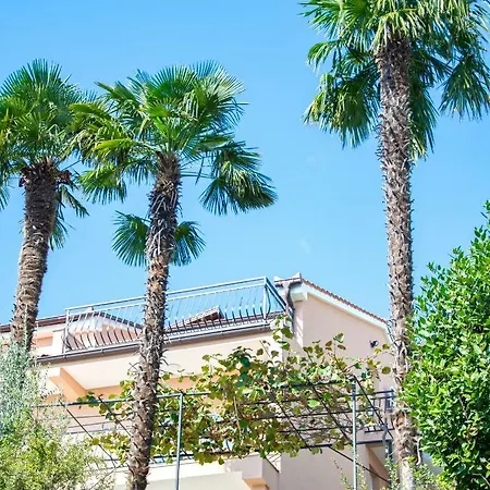 Stella Vendégház 4*