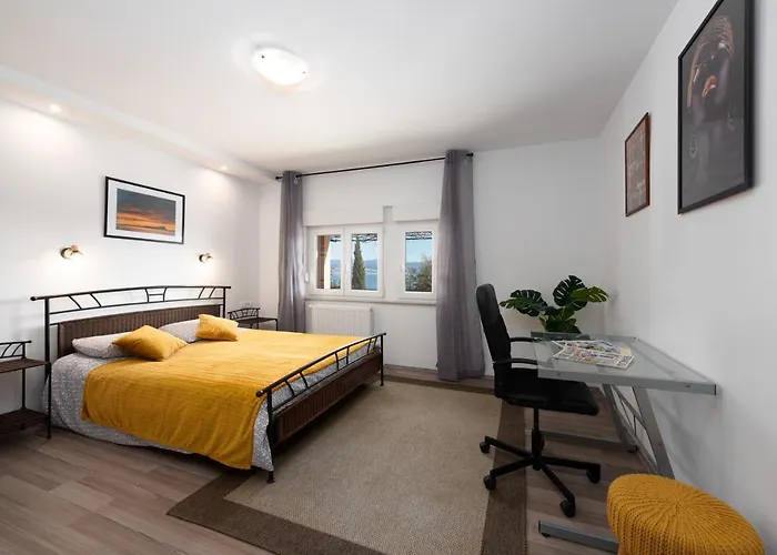 Stella Konukevi Opatija