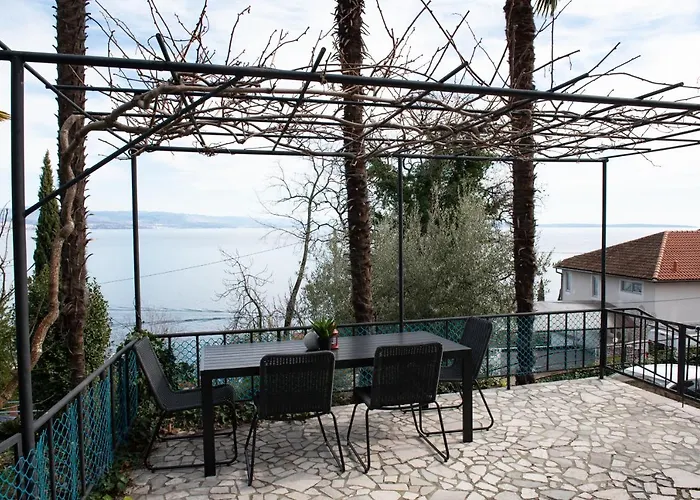 Stella Gostinjska kuća 4*